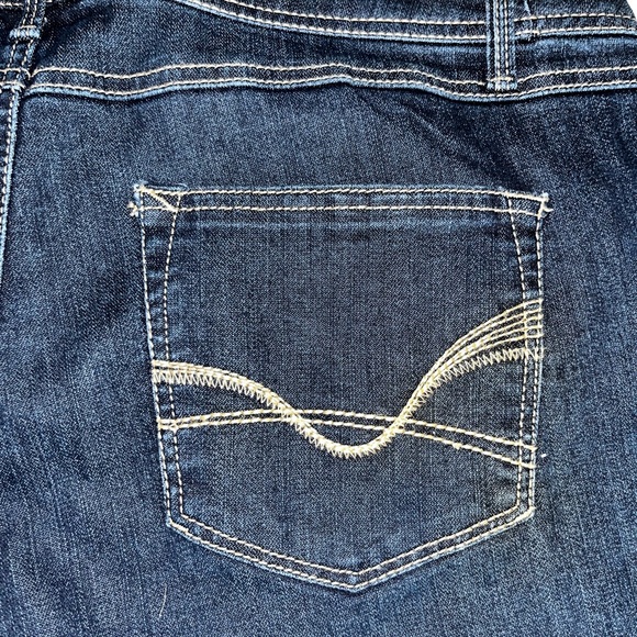 Dark blue Jean shorts with roll up cuff - Picture 3 of 5